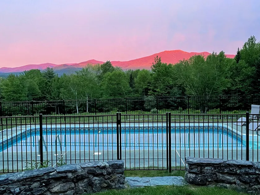 HFH: Spectacular Home with Private Pool, Hot Tub, Views, Dog Friendly. Featured in Boston Herald! - Image 1