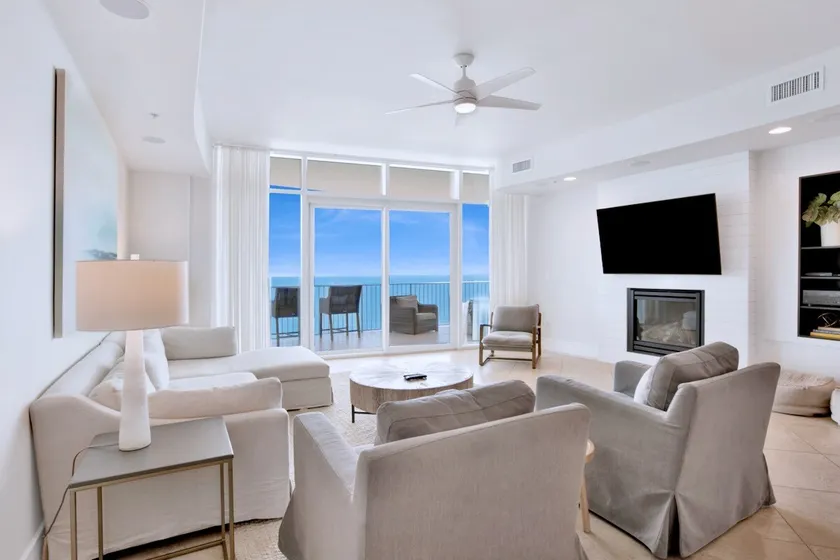 Gorgeous Updates! Hot tub/Grill on balcony! - Image 1