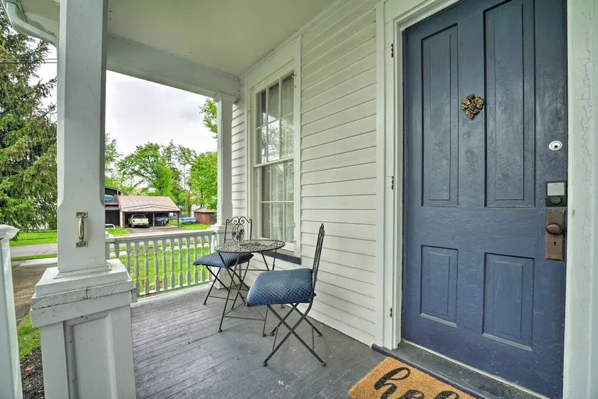 Romantic Apt Near Wineries, Golf & Lake Erie! - Image 1