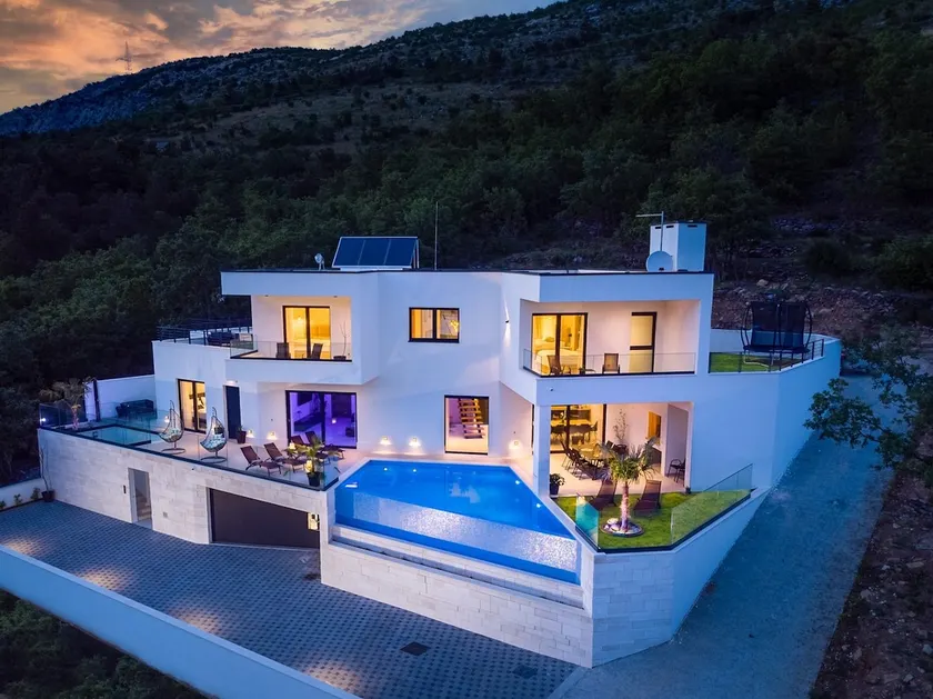 Luxury villa top hill with heated pool, jacuzzi - Image 1