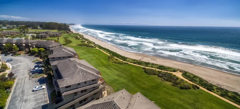 Seascape Beauty with Distant Ocean View-Sleeps 8! - Image 1