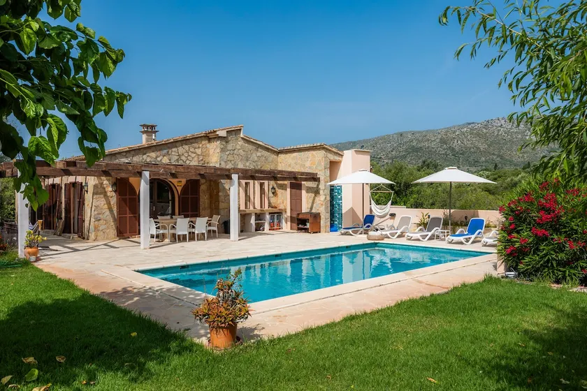 Villa \"Finca Soliva\" con vistas a la montaña, jardín, Wi-Fi, piscina y terraza - Image 1