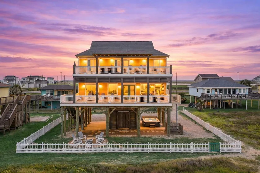 Beachfront Sleeps 14 | Hot Tub | Fire Pit and Deck - Image 1