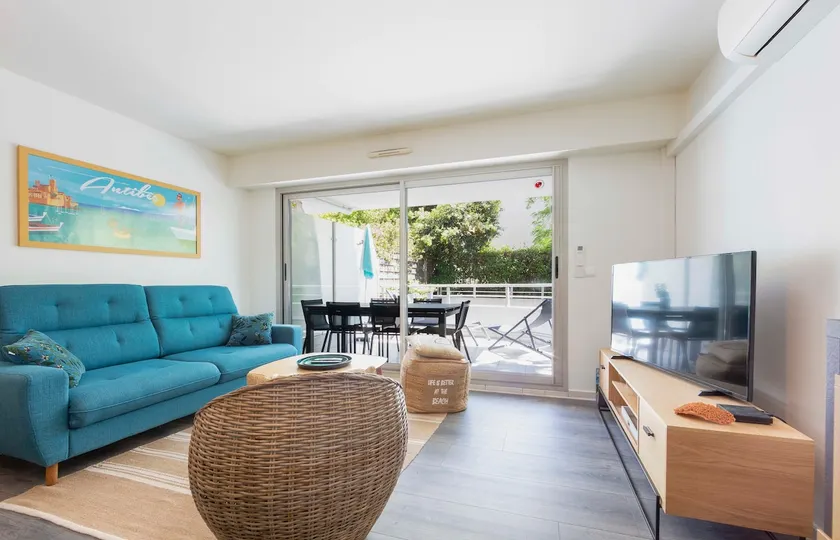 APARTAMENTO IDEAL 50m DA PRAIA E 200m DE ANTIGOS VELHOS - Image 1