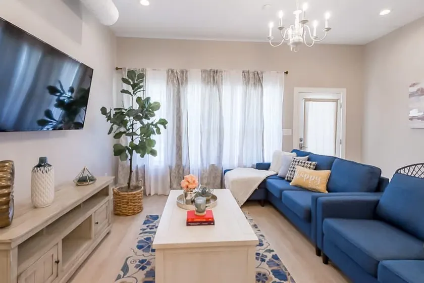 Fountain Square 5-BR Oasis w/ Pool Table & Arcade! - Image 1