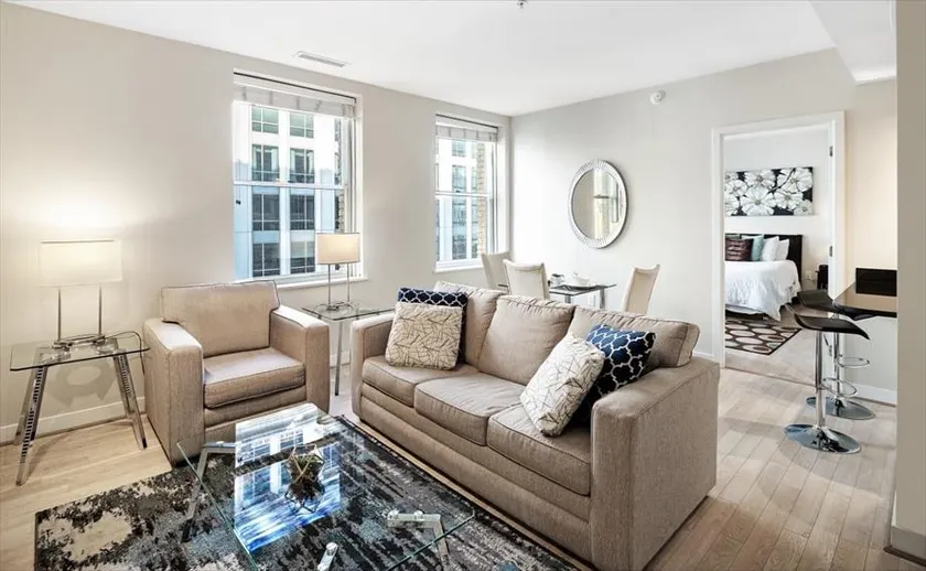 Classic 2BR | Furnished | Wi-Fi | Gym | Downtown - Image 1