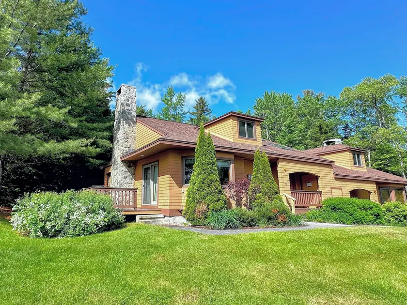 FC44 Renovated 3bed/3bath Forest Cottage - AC, views, yard, fast wifi. Walk to skiing! - Image 1