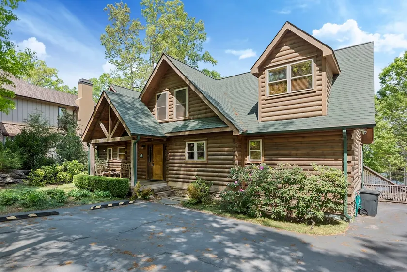 Massive Lake Keowee Knox Campground Cabin - Image 1