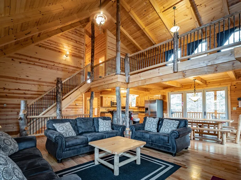 Bison Lodge by The Inn & Spa at Cedar Falls - Image 1