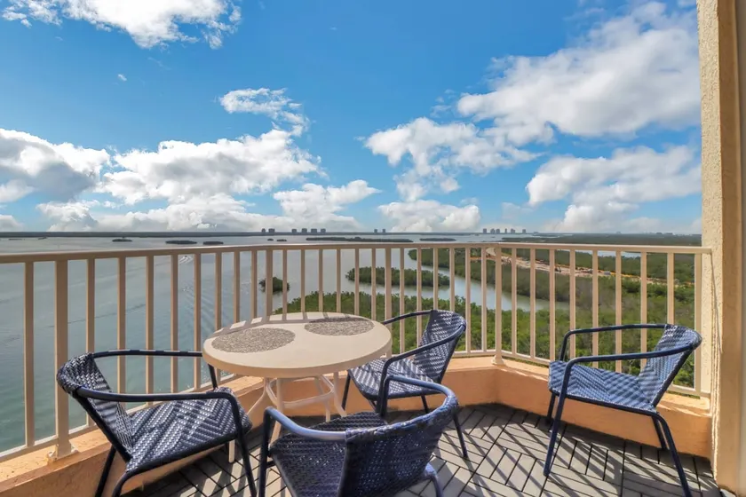 Beautiful Penthouse! Amazing View! Pool & Hot Tub! - Image 1