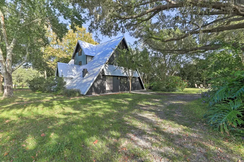 NOUVEAU! Escapade chic en A sur une propriété privée luxuriante - Image 1
