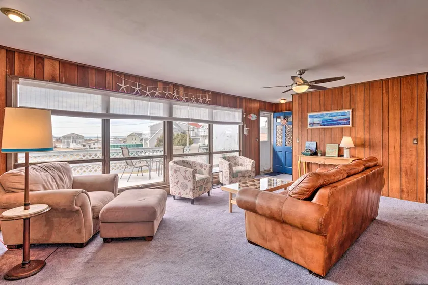 Rhode Island Oceanview Retreat: Walk to Shore! - Image 1