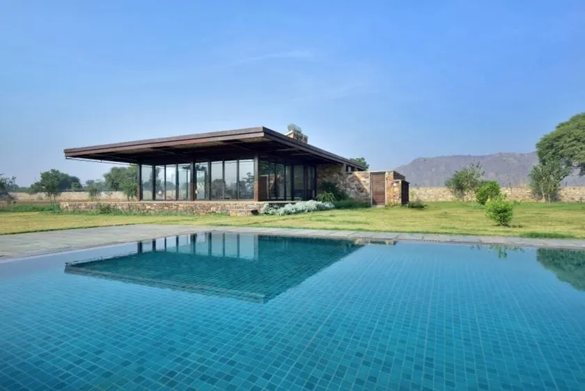 RajNikas Farm: Pet friendly, Glass House, w/pool - Image 1