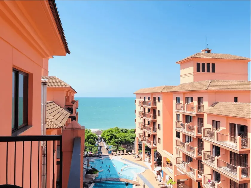 Sea View Studio in Beachfront Resort - JBV464 - Image 1