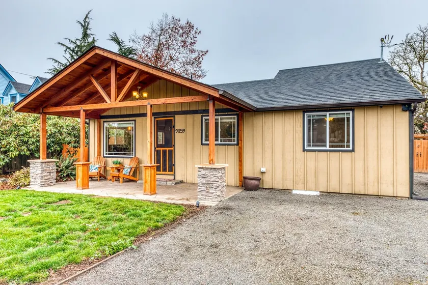 Remodeled, dog-friendly Willamette Valley home wit - Image 1