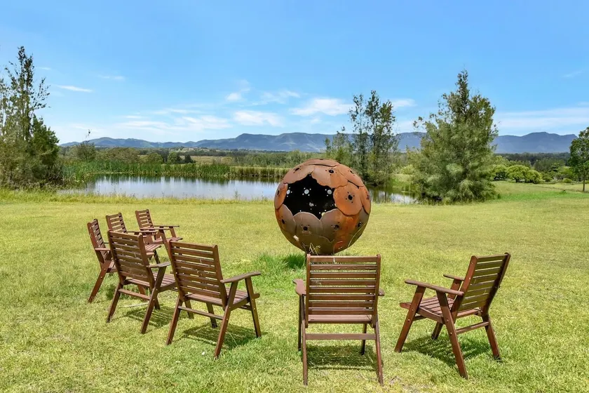 Silver Springs Estate - Image 1