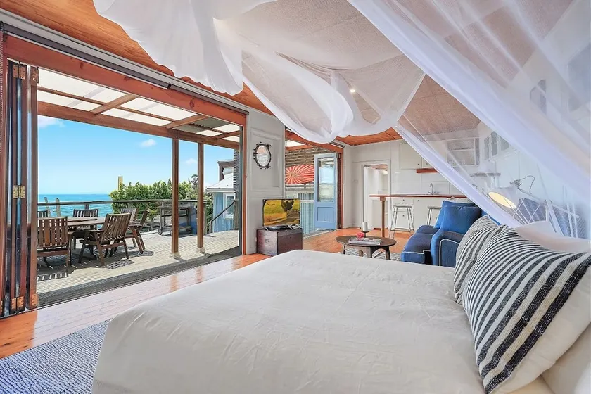 WATERFRONT-The Boatshed-Huskisson - Image 1