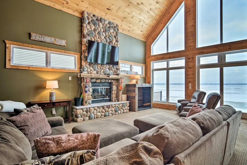 Hike & Ski! Family-Friendly Lake Mitchell Oasis - Image 1