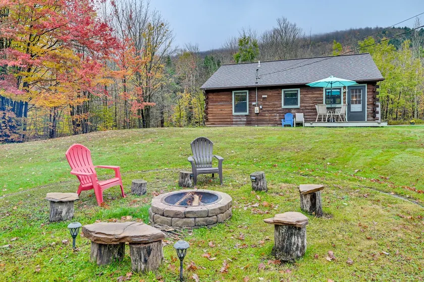 High Peak Heaven: Cozy Log Cabin on 1 Acre! - Image 1