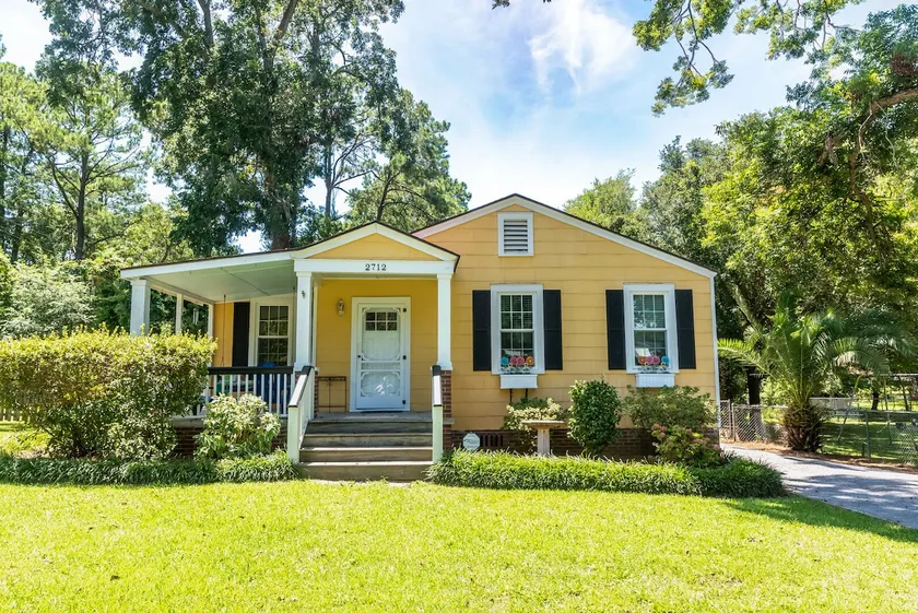 Uddannelser VELKOMMEN !! Bayside Bungalow Tæt nærhed til Beaufort centrum og Parris Island - Image 1