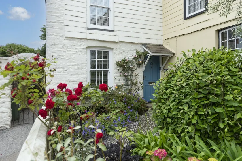 Cob Cottage - Image 1