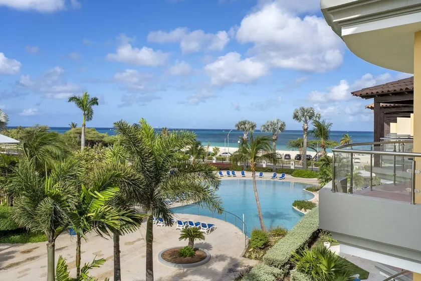 FRENTE AL MAR - PLAYA DEL ÁGUILA - OCEANIA RESORT - Condominio Brisas del Mar 2BR - E324 - Image 1
