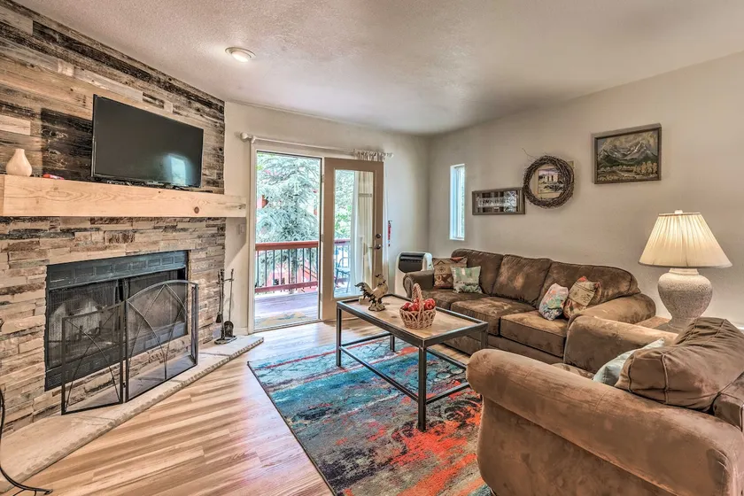 Mountain Lodge w/ Hot Tub, Walk to Grindstone Lake - Image 1