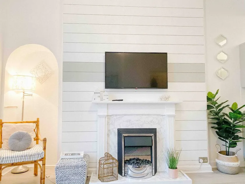 Chic flat close to Edinburgh, Airport, & Zoo - Image 1