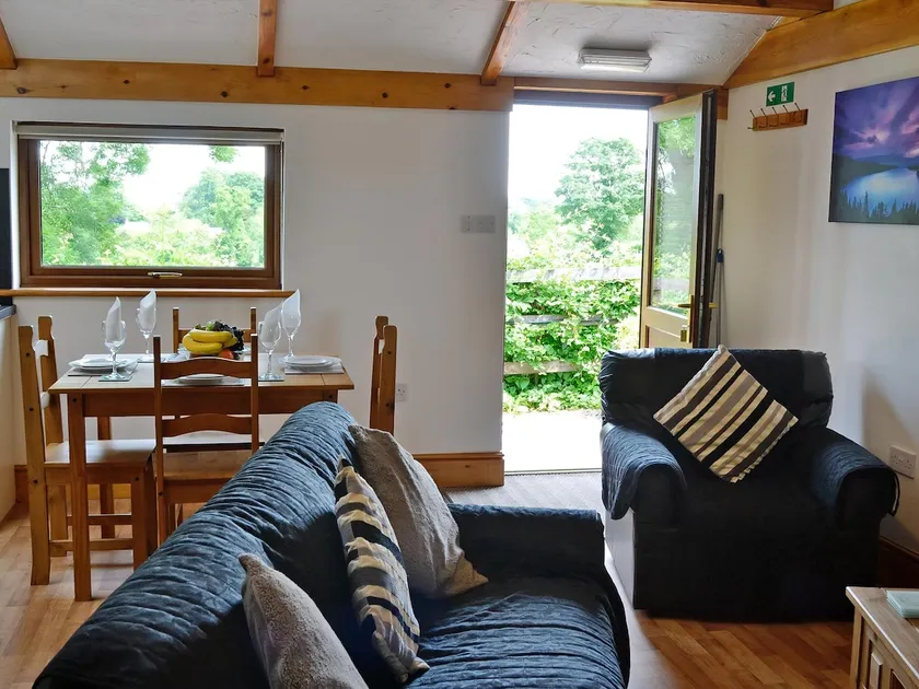 Pheasant Cottage - Ukc3428 - Image 1
