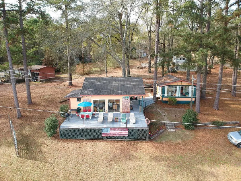 Lakeside Pleasure Island Cabin w/ Deck & Gas Grill - Image 1