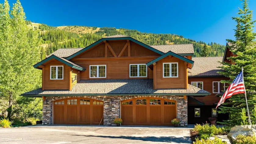 The Big Mountain Chalet - Image 1