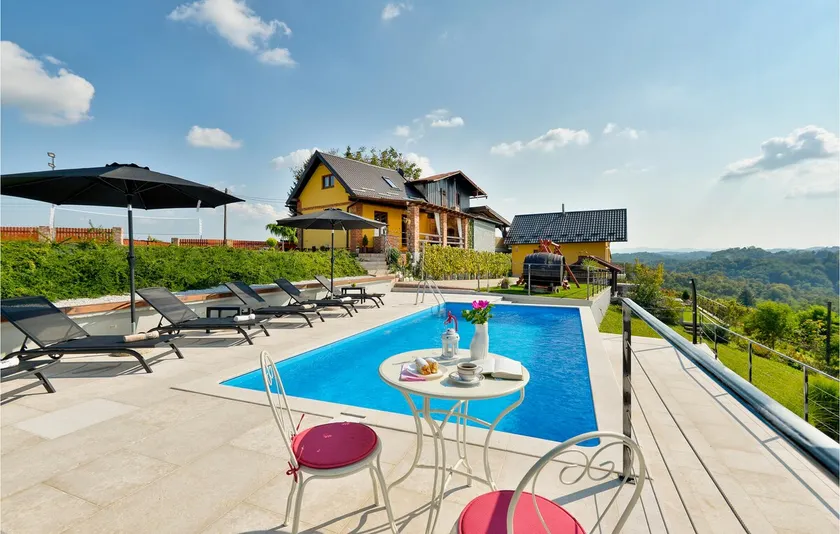 Awesome Home In Cestica - Image 1