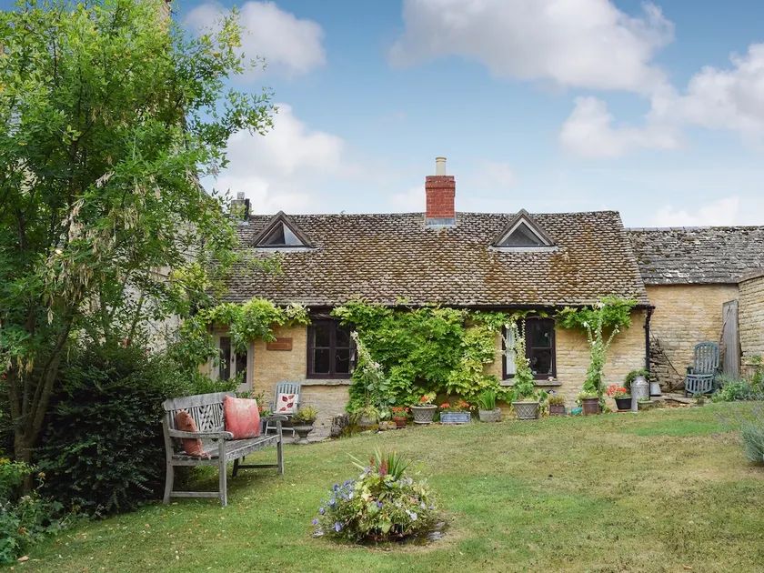 Picket Piece Cottage - Image 1