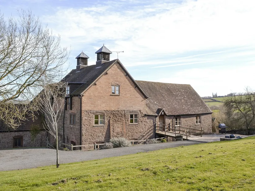 The Hop Bind - Image 1