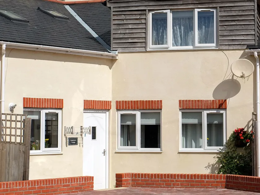 Carpenters Cottage - Image 1