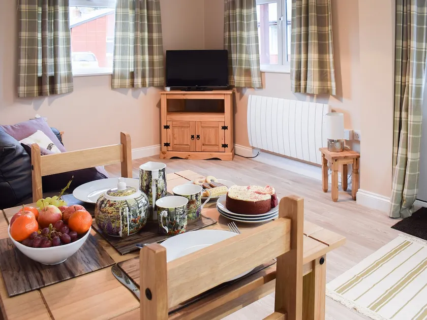 Pheasant Lodge - Image 1