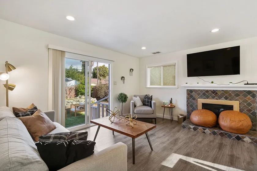 Luxo Stays |Beach Time| 3bd2ba #quiet #freeway - Image 1