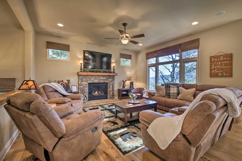 ‘Sugar Bear Lodge’ w/ Game Room - 5 Mi to Village! - Image 1