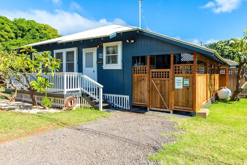 Waimea Beach Cottage by Destination Kauai - Charming 2BD, A/C, Walk to Ocean/Pier - Image 1