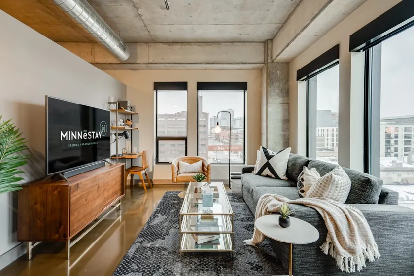 Sable 604 - One Bedroom - Image 1
