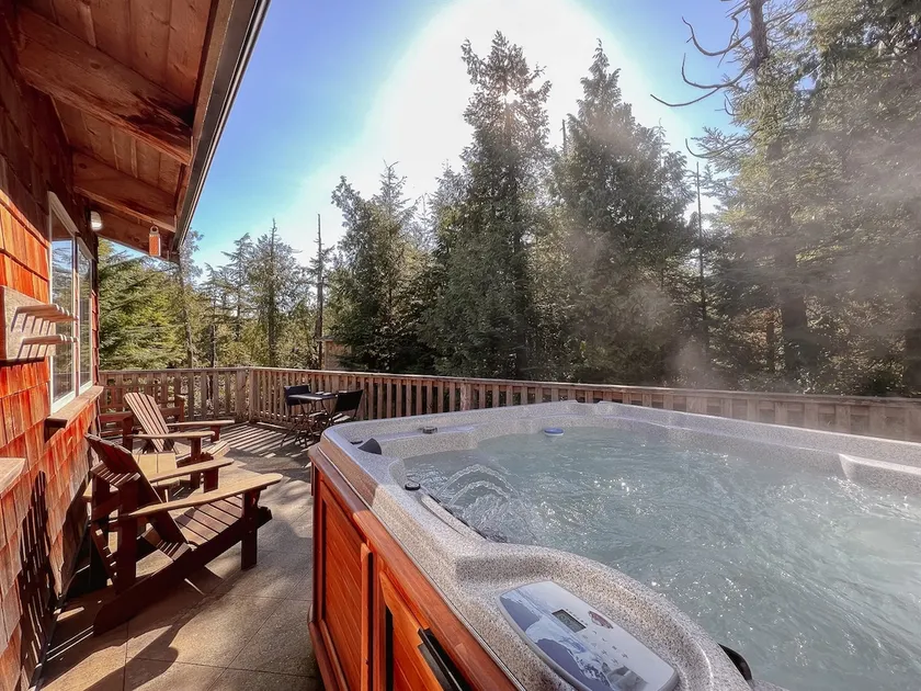 Cedar Sands-Cox Bay, Sauna, Whirlpool, Holzfeuerstelle - Image 1