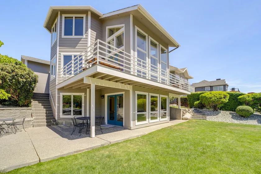 NY! Moderne tilbagetog trin til Lake Chelan Shoreline - Image 1