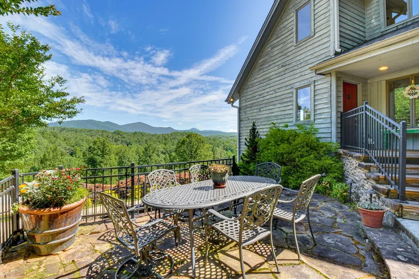 NY! Hilltop Home w / Panoramic Forest + Mtn Views! - Image 1