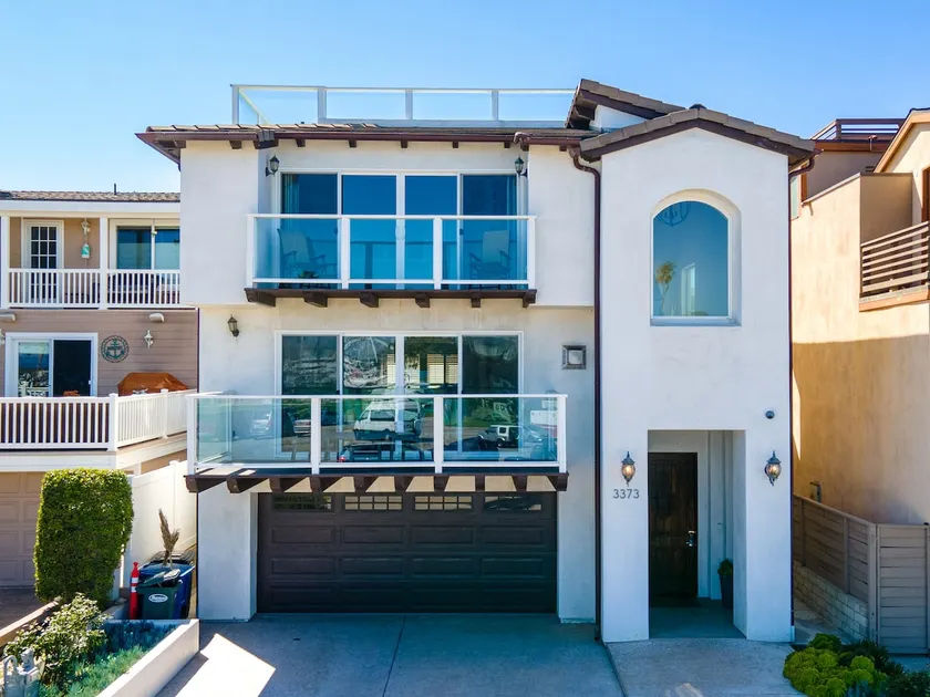 3373H - Hollywood Beach Manor - Image 1