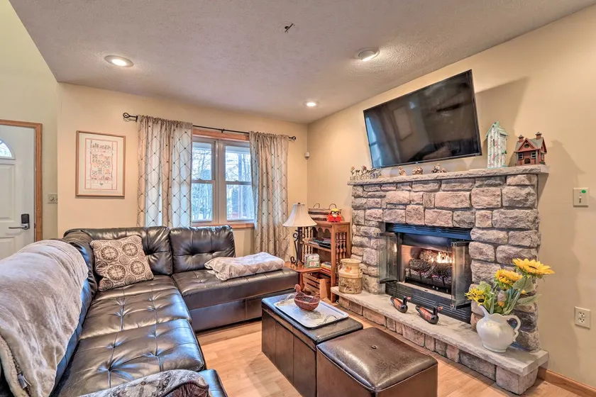 Walk to Pool & Lake: Albrightsville Vacation Home! - Image 1