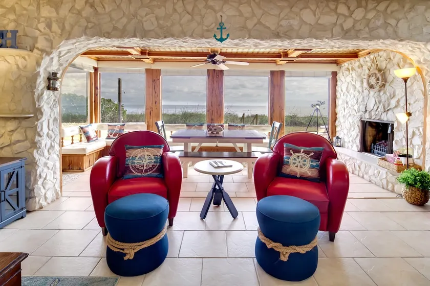 Beachfront Home Fire Pit Hammock Lots of Amenities - Image 1