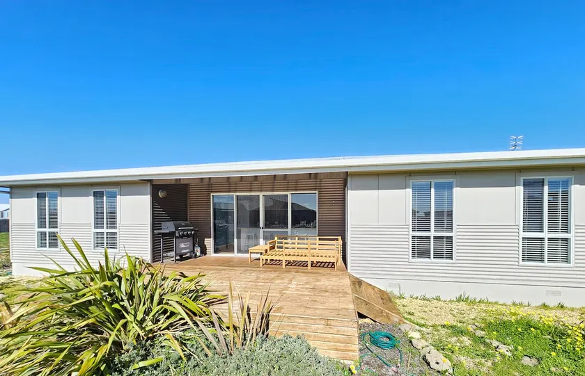 Jama - 2 Alexander Drive - Image 1