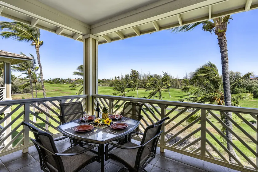 Waikoloa Beach Condo w/ Loft, AC & Golf Views - Image 1