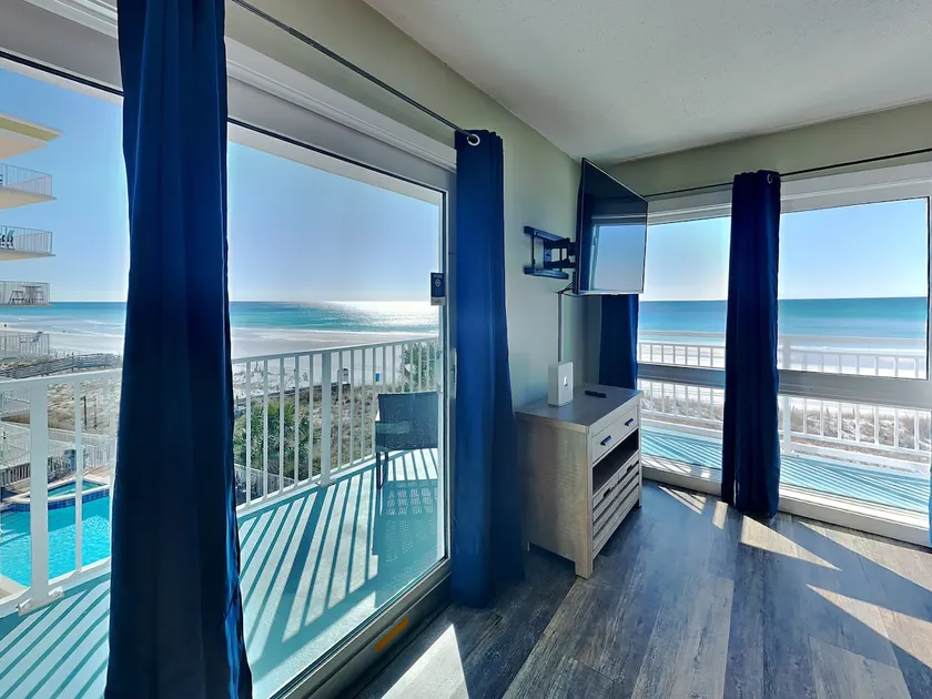 Aqua Villa #401 - Image 1
