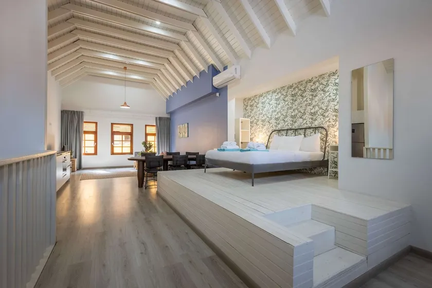 Stylish Urban Loft in Colourful Willemstad - Image 1